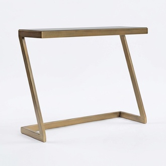 Minimalist console table, elegant and space-saving at the same time.