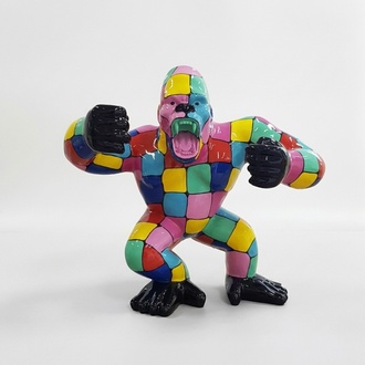Decorative sculpture designed as a gloss shouting gorilla in colorful mosaic patterns 70x80x40cm