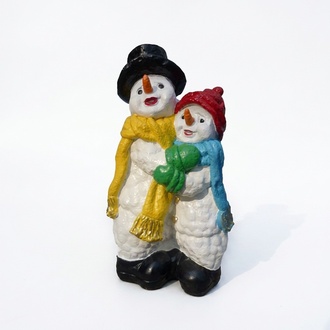 Christmas decorative sculpture deisgned as white snowman couples 47cm