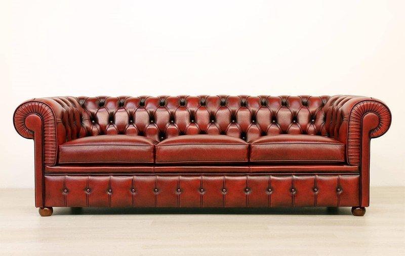Classic Chesterfield Sofa 3-Seater Red Shiny Faux Leather Comfortable Couch With Cushions New