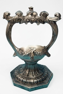 Classic style deco figure of a vase stand with handes & patterns 74cm